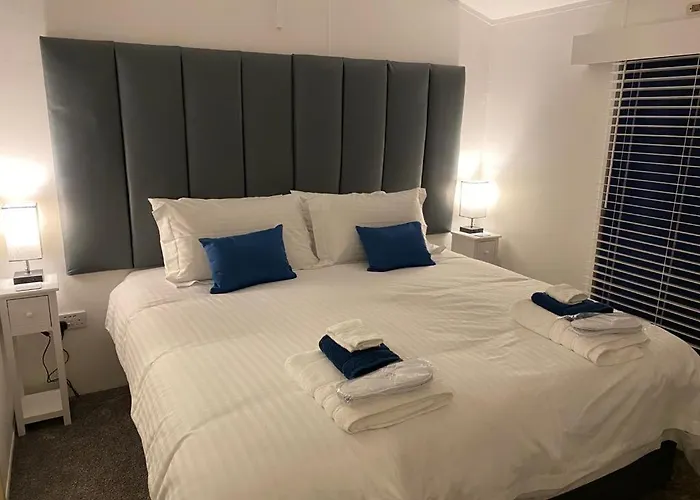 Loxley\'S Devon Lodge