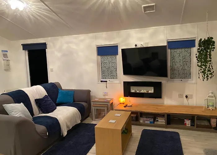 Loxley\'S Devon Lodge