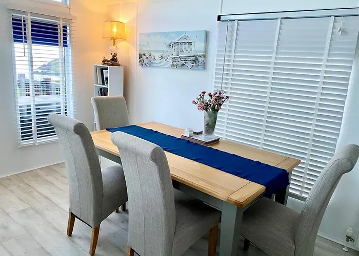 Loxley\'S Devon Lodge