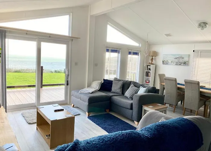 Loxley\'S Devon Lodge